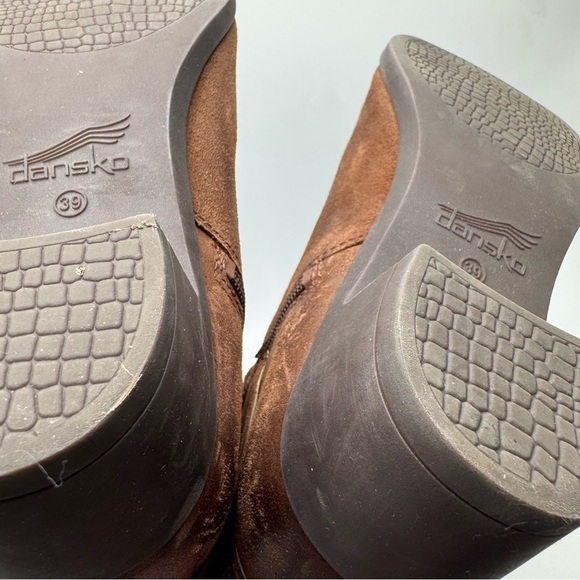 Dansko Cagney Boot Womens Size 39 US 8.5/9 Brown Suede Leather Block Heel Bootie - Picture 8 of 11